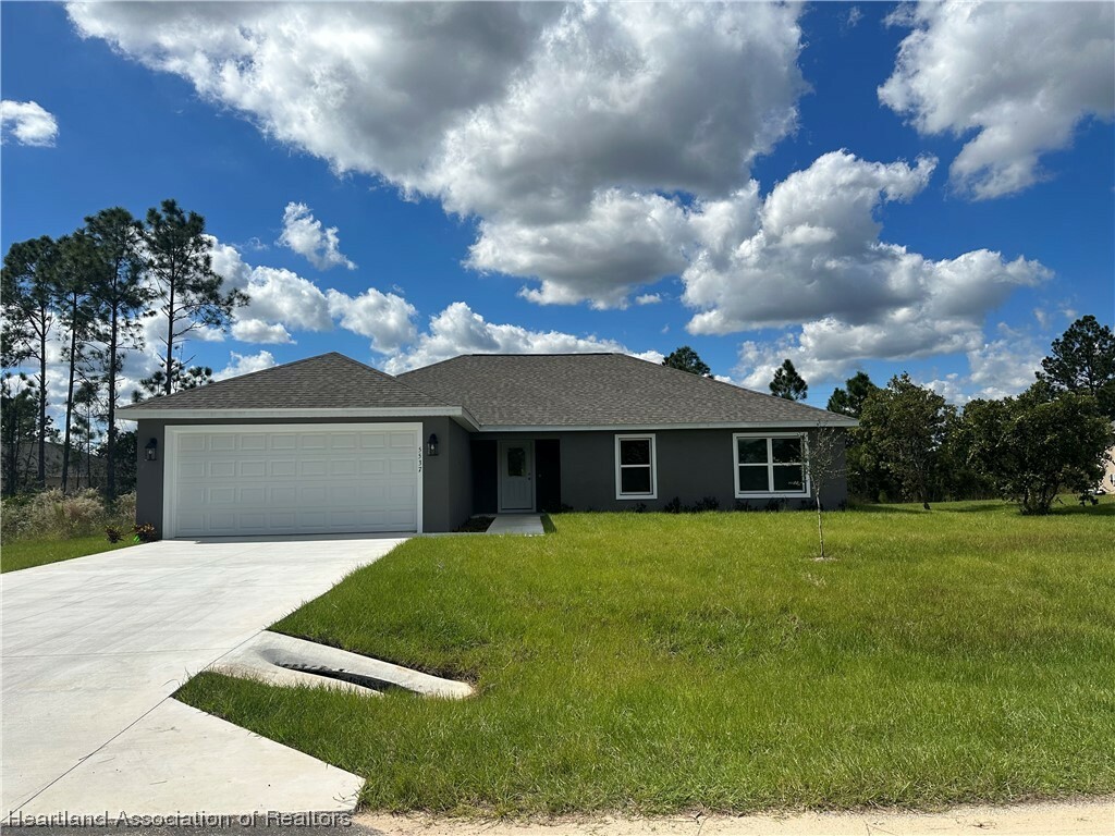 Property Photo:  5537 Castania Drive  FL 33872 