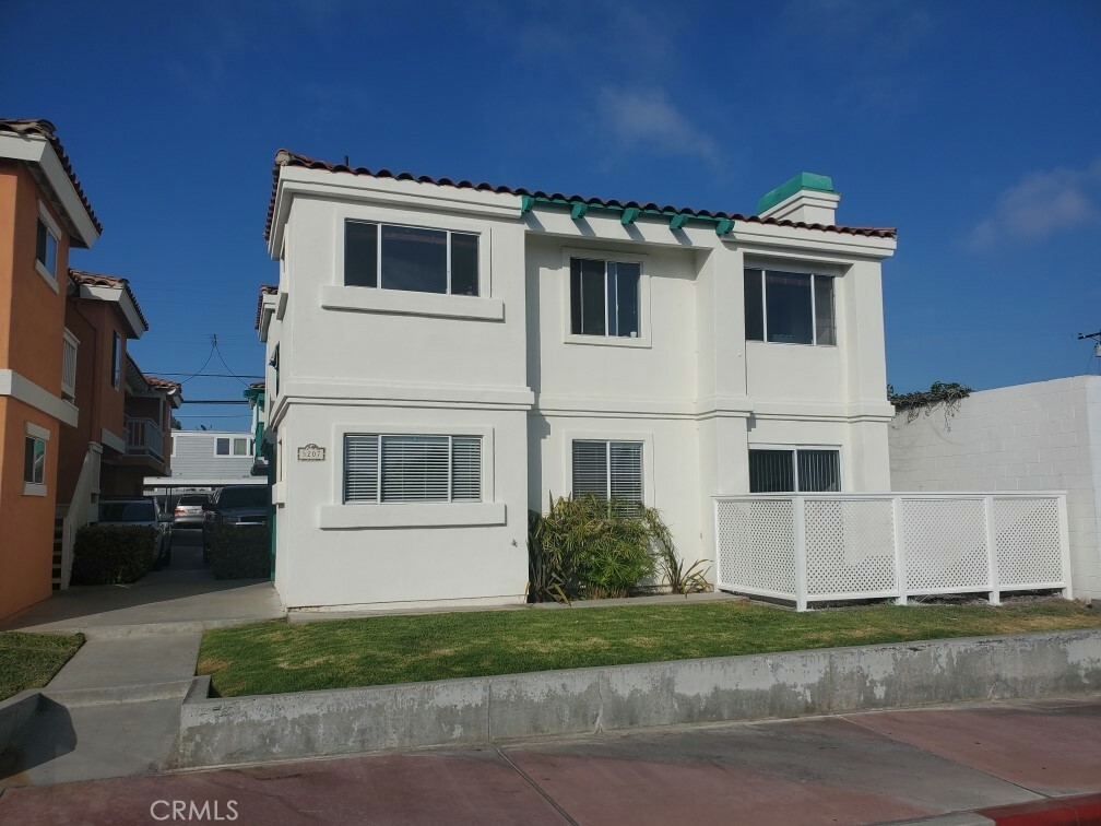 Property Photo:  3207 S El Camino Real A  CA 92672 