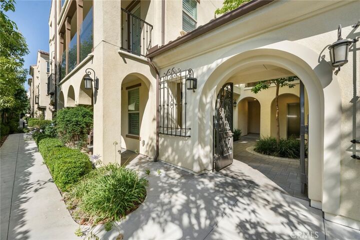 Property Photo:  435 Mallorca Lane  CA 92823 