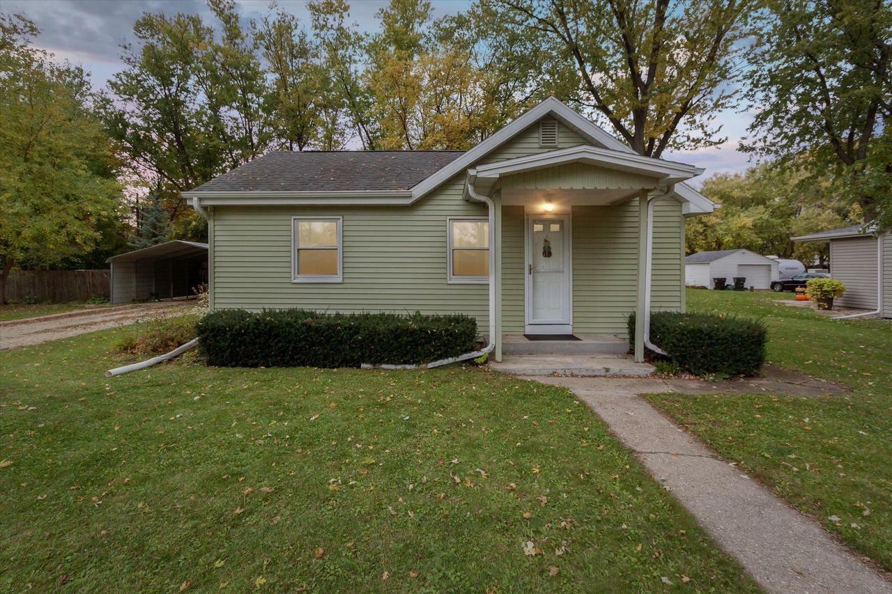 Property Photo:  11523 North Maple Drive  WI 53534 