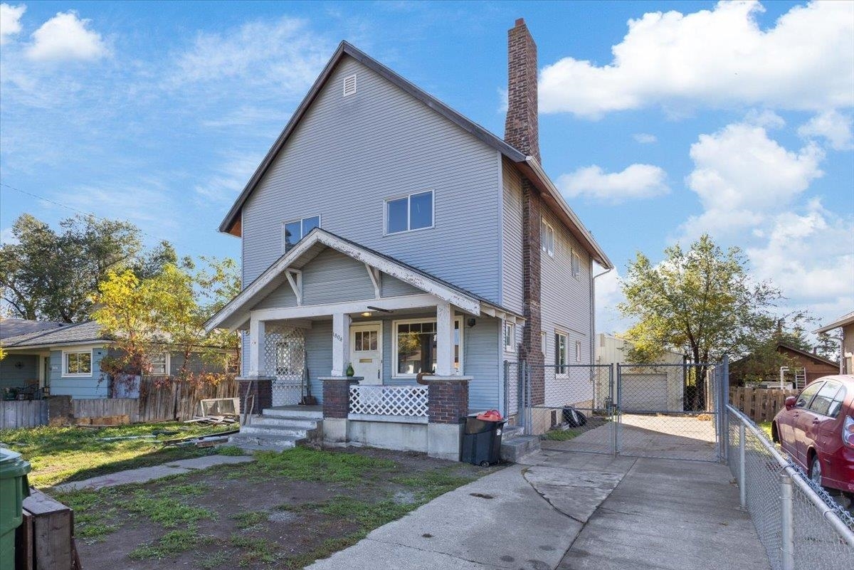 Property Photo: 1804 E Liberty Ave WA 99207