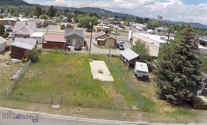Property Photo:  3313 Monroe  MT 59701 