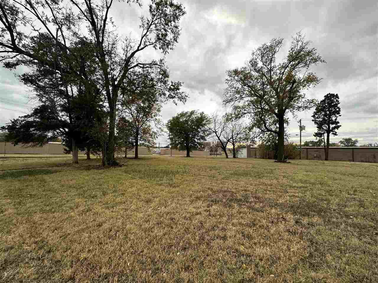 Property Photo:  612 &Amp 618 S 4th  OK 74601 