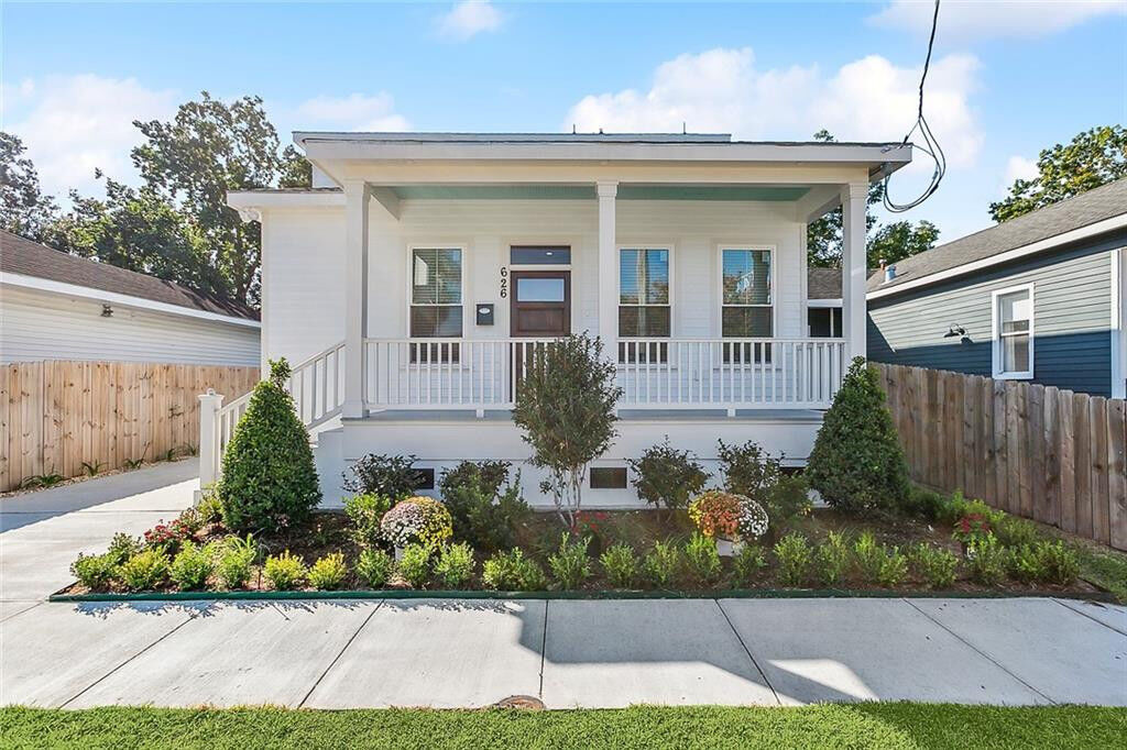 Property Photo:  626 Americus Street  LA 70053 