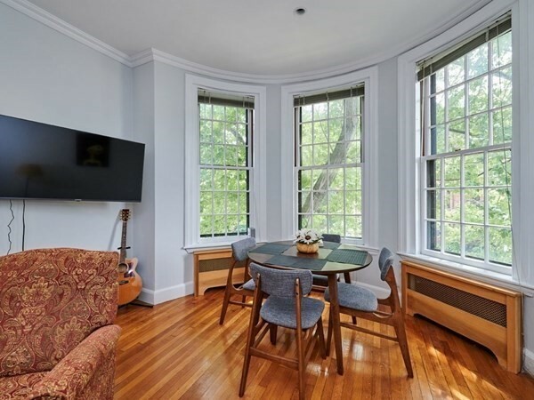 Property Photo:  354 Beacon St. 5  MA 02116 