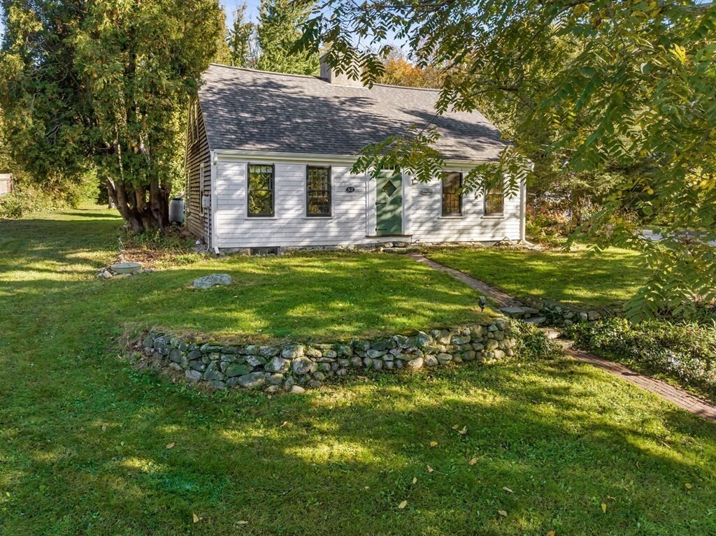 Property Photo:  52 Old Oaken Bucket Rd.  MA 02066 