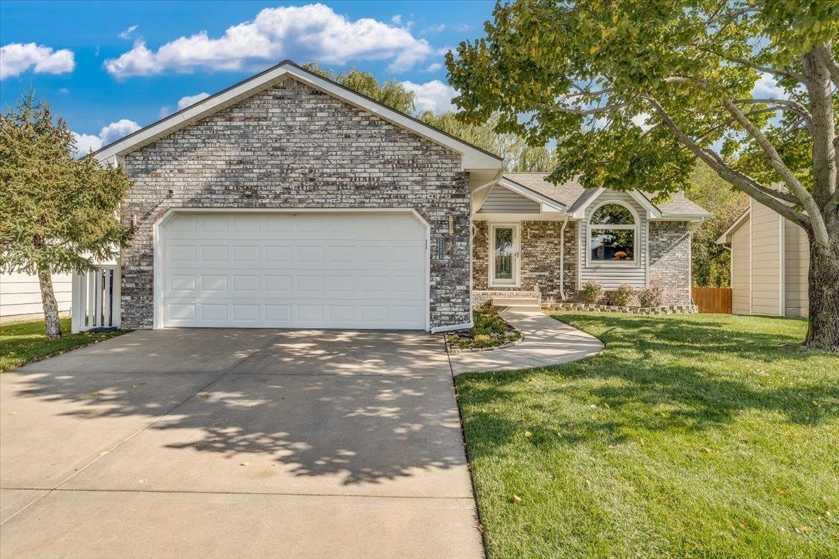 Property Photo:  2574 N Crestline St  KS 67205 