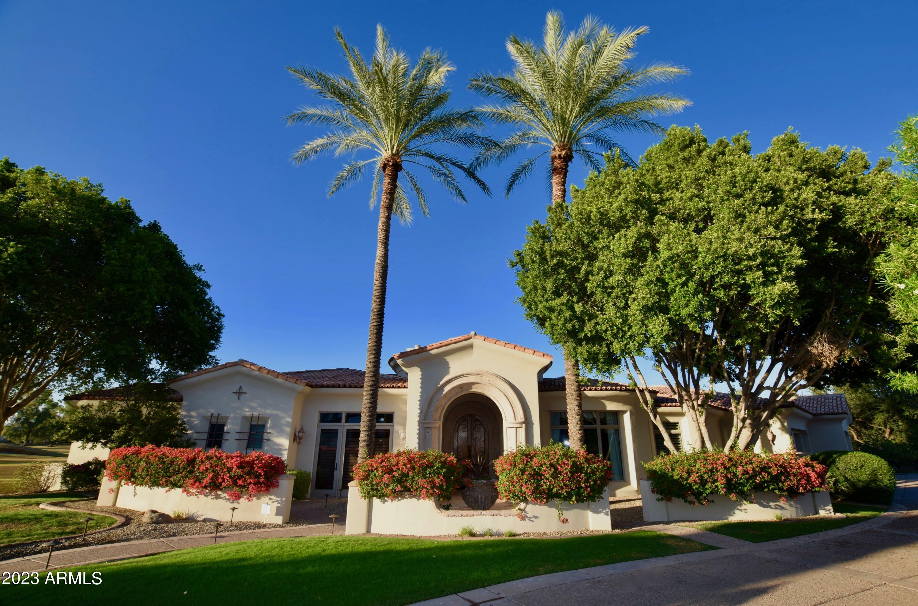 Property Photo:  3800 S Clubhouse Drive 2  AZ 85248 