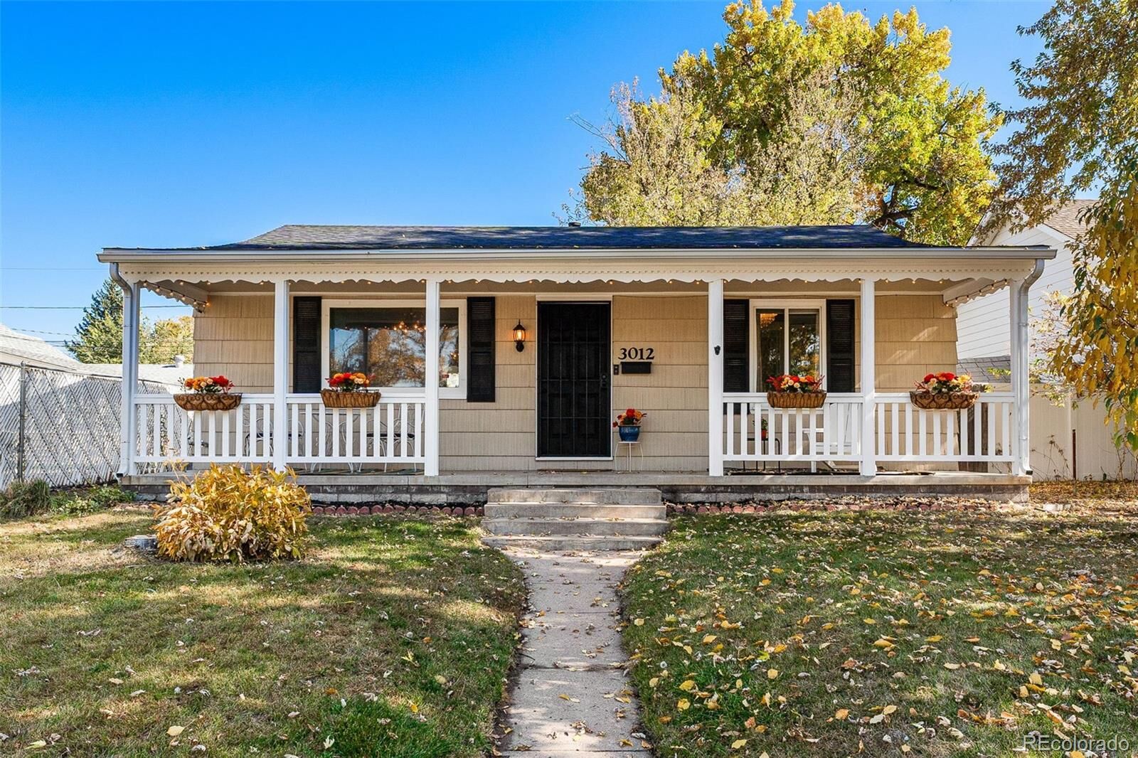 Property Photo:  3012 S Washington Street  CO 80113 