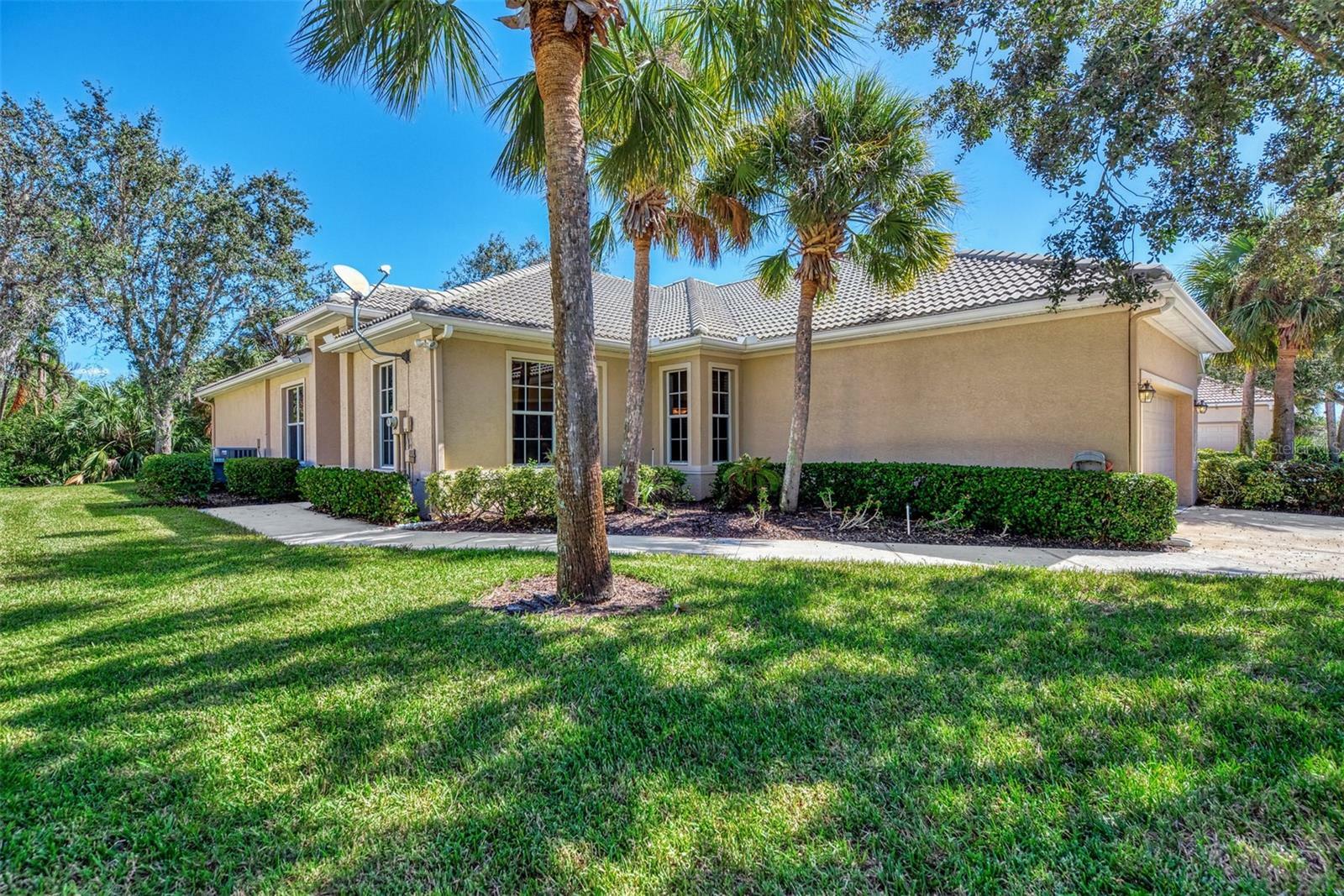 Property Photo:  14306 Reserve Court  FL 33953 