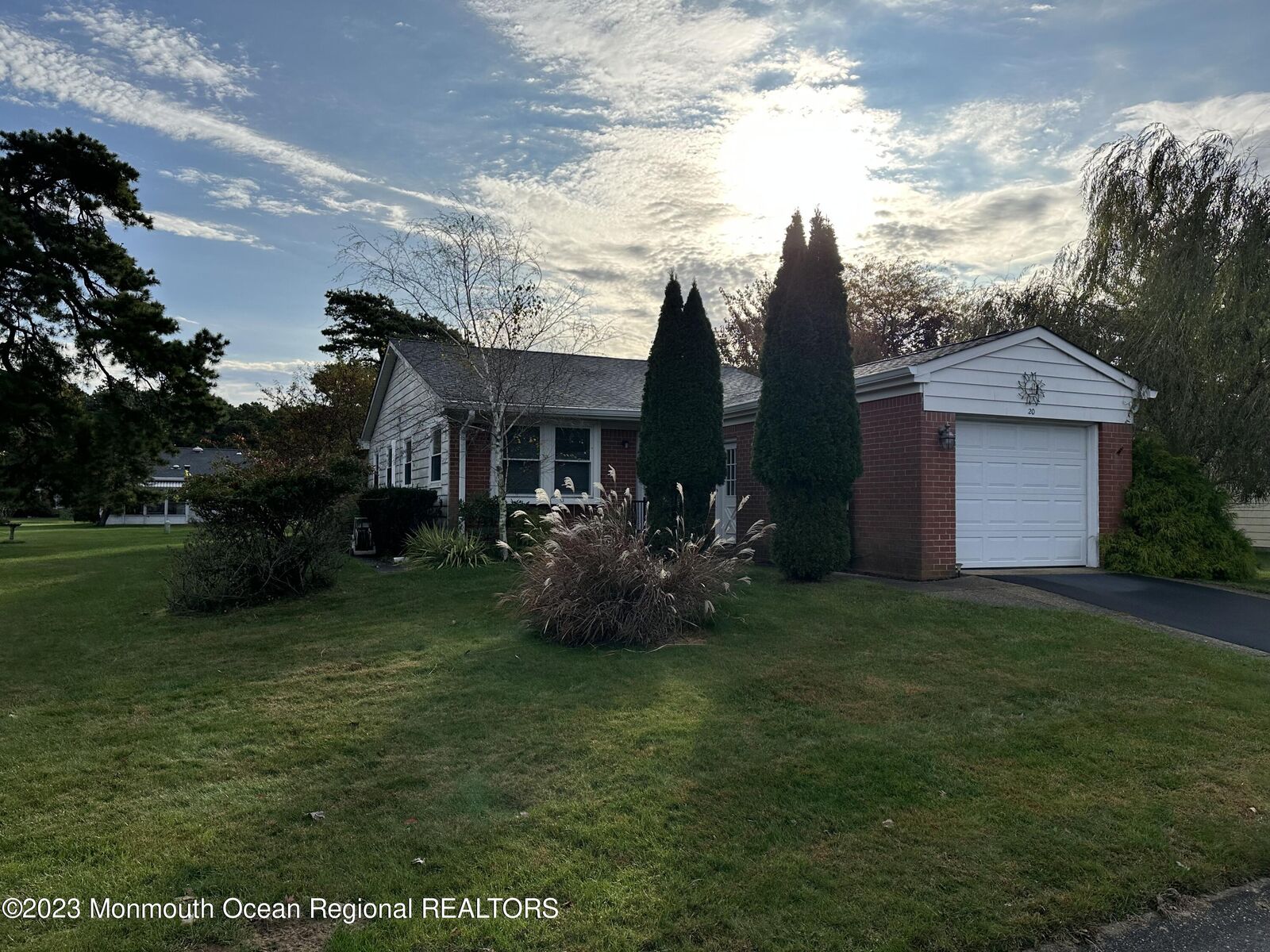 Property Photo:  20 Hudson Parkway  NJ 08759 