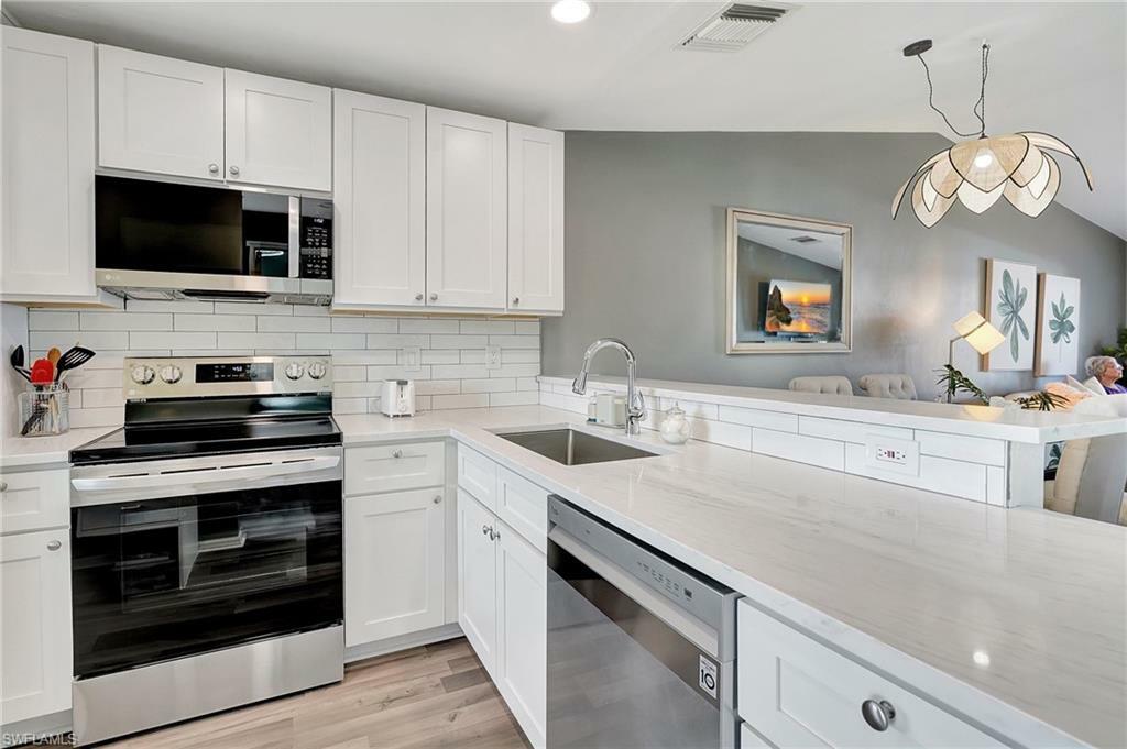 691 W Elkcam Cir 423  Marco Island FL 34145 photo
