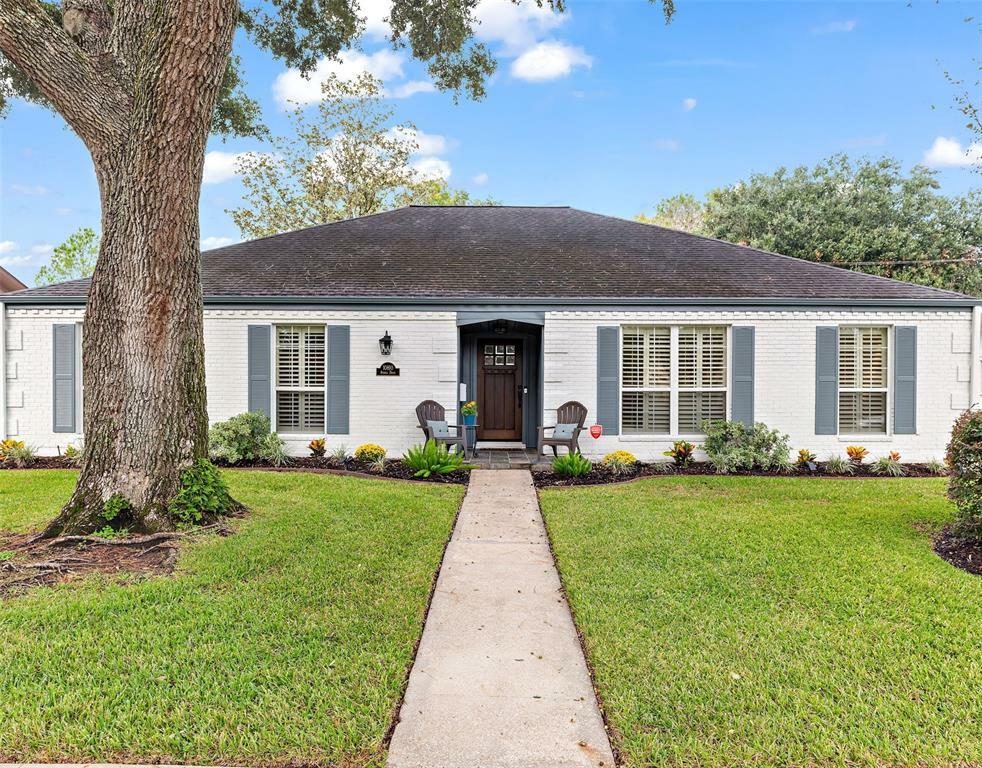 Property Photo:  10810 Atwell Drive  TX 77096 