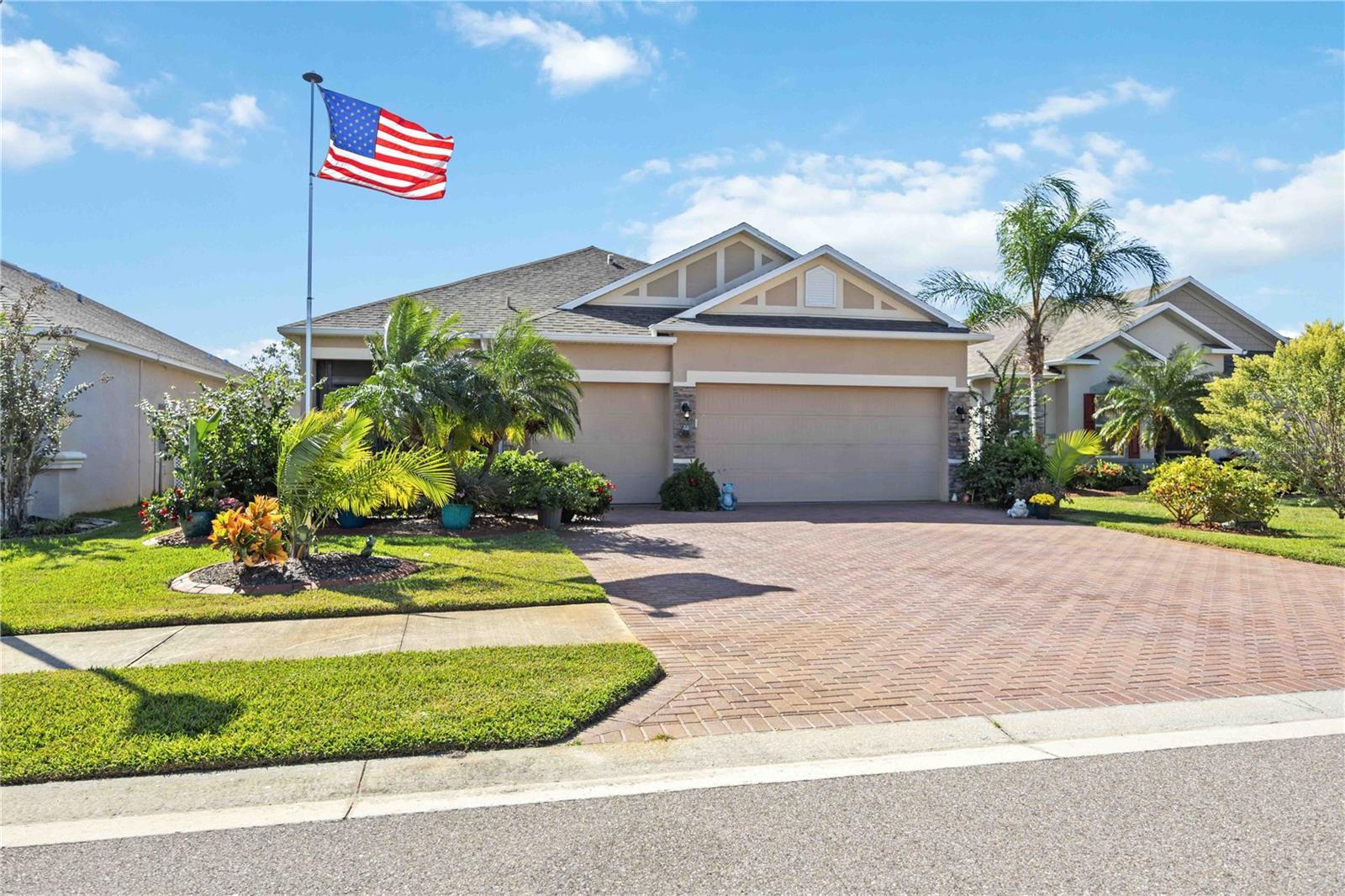 Property Photo: 27855 Arrowhead Circle FL 33982