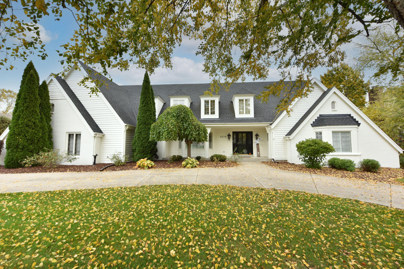 Property Photo: 2570 Wynfield Ln WI 53045