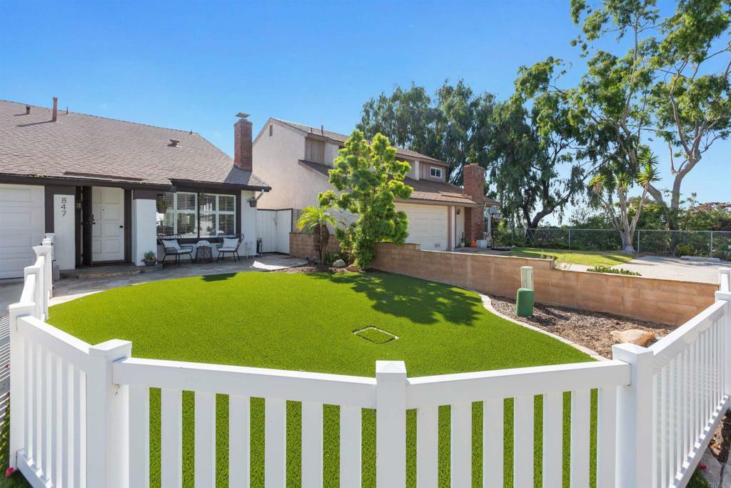 Property Photo:  847 Sandcastle Drive  CA 92007 