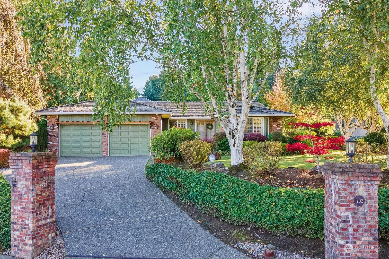 House for sale in Everett 1702 Orca View Lane, Everett, WA 98203