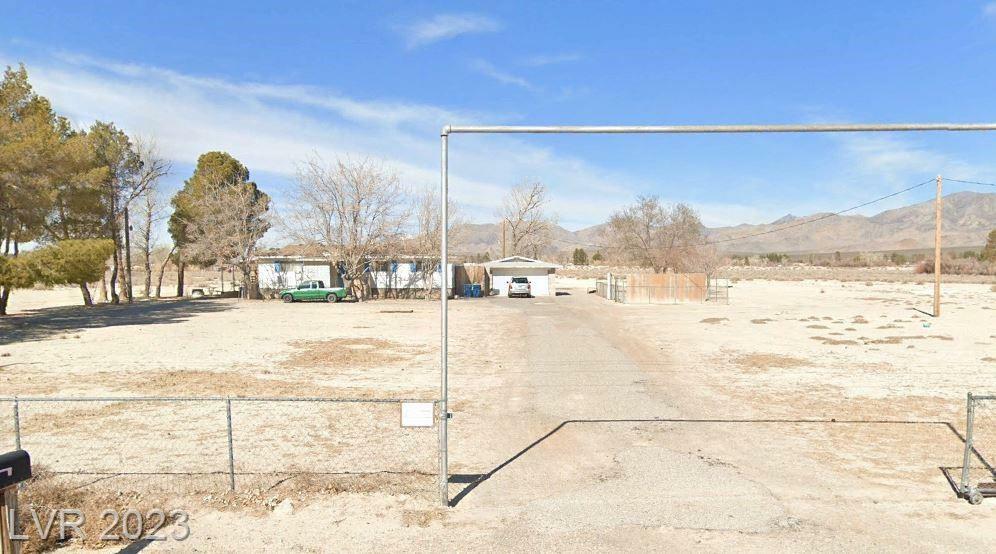 Property Photo:  300 East Quartz Avenue  NV 89109 