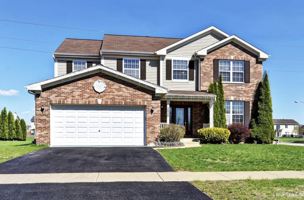 Property Photo:  2800 Brian Lane  IL 60538 