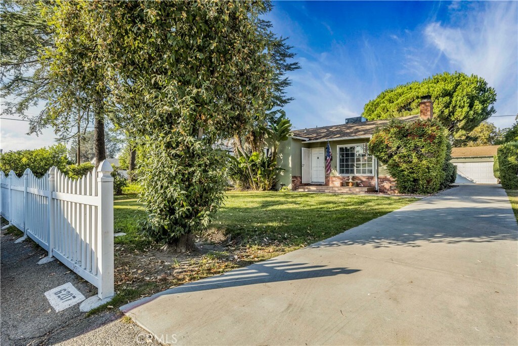 Property Photo:  6207 Kraft Avenue  CA 91606 