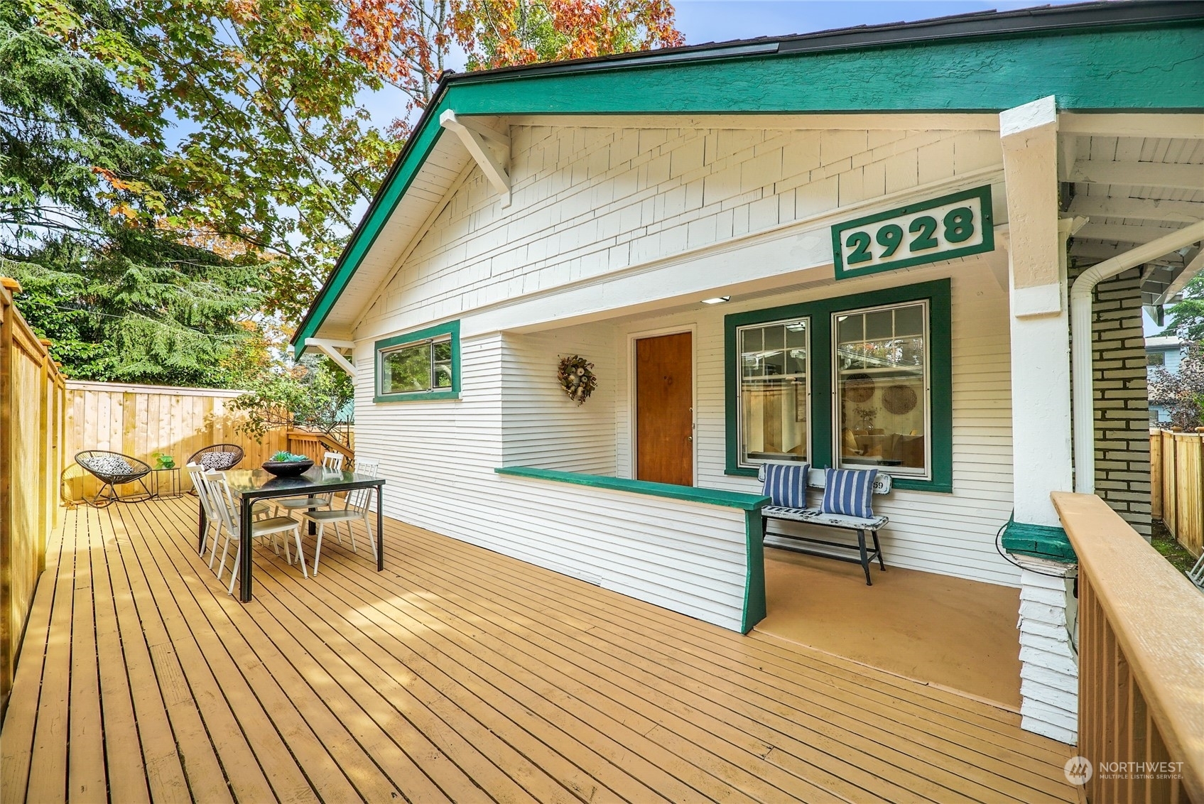 Property Photo:  2928 Walnut Avenue SW  WA 98116 