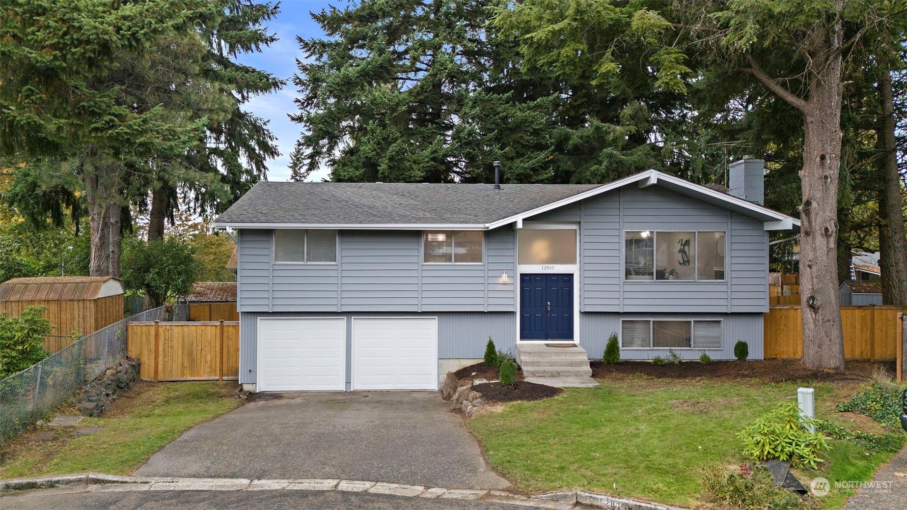 Property Photo:  12810 SE 185th Place  WA 98058 