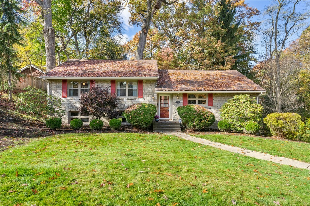 Property Photo: 739 Eighth St PA 15139