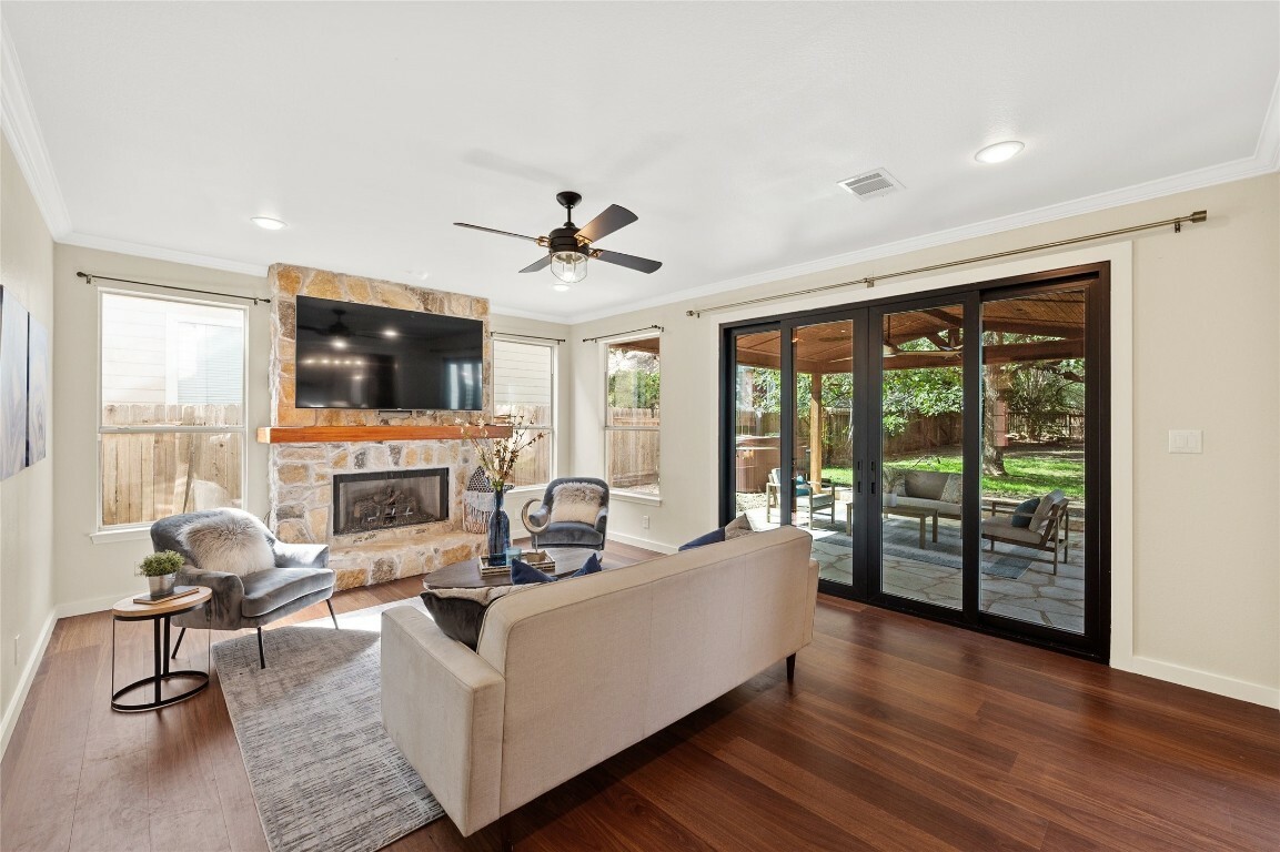 Property Photo: 4825 Chadbury Cove TX 78727