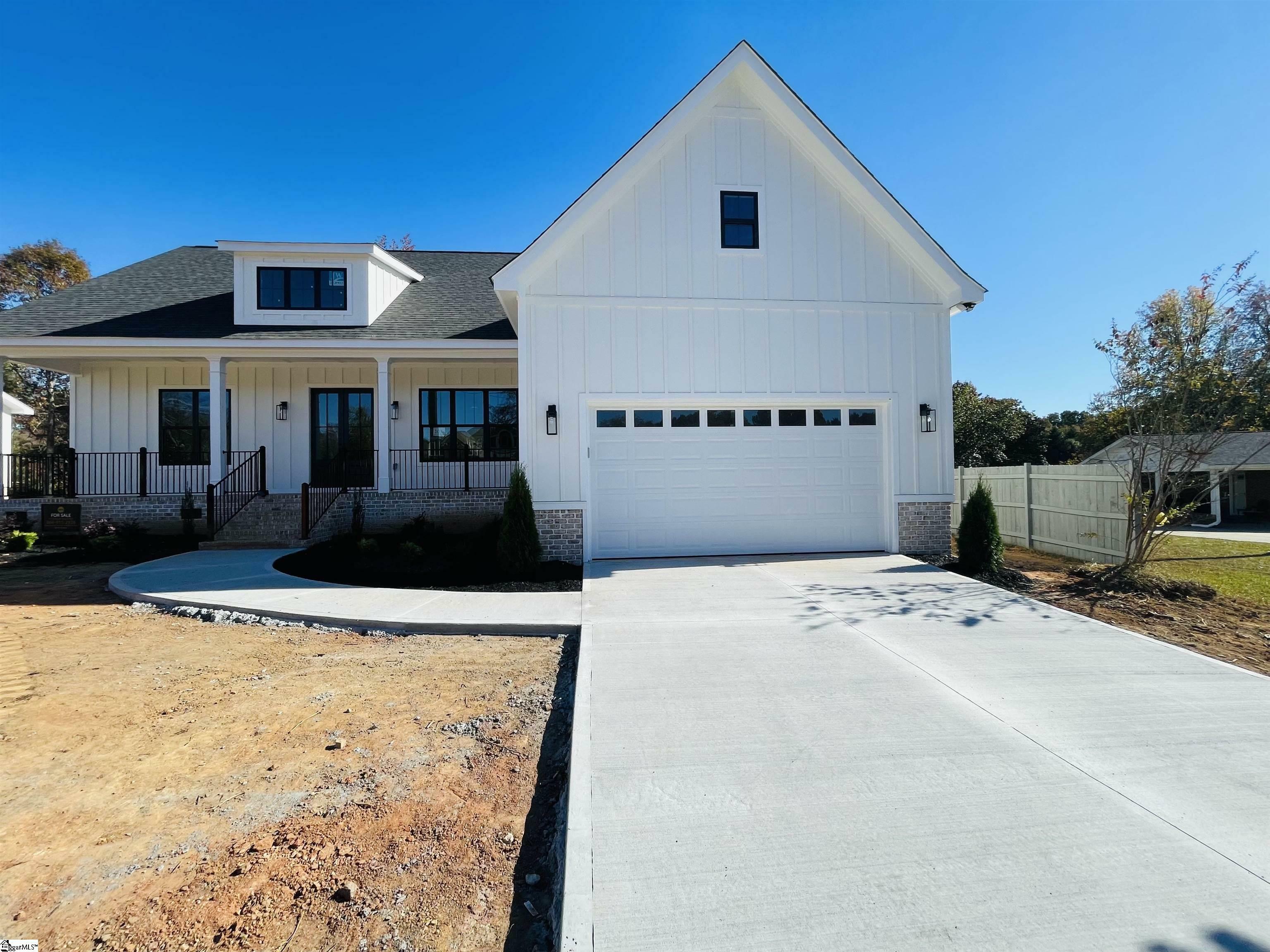 Property Photo: 103 Hudson Way SC 29650