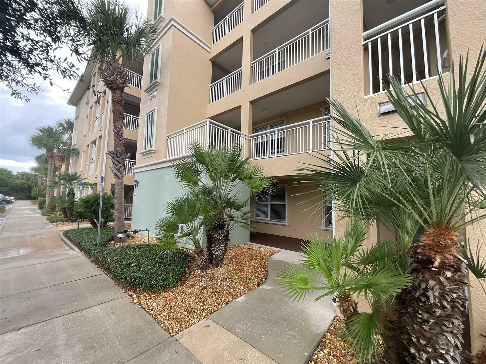 Property Photo:  800 Canopy Walk Lane 813  FL 32137 