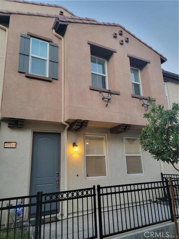 Property Photo:  40419 Calle Real  CA 92563 