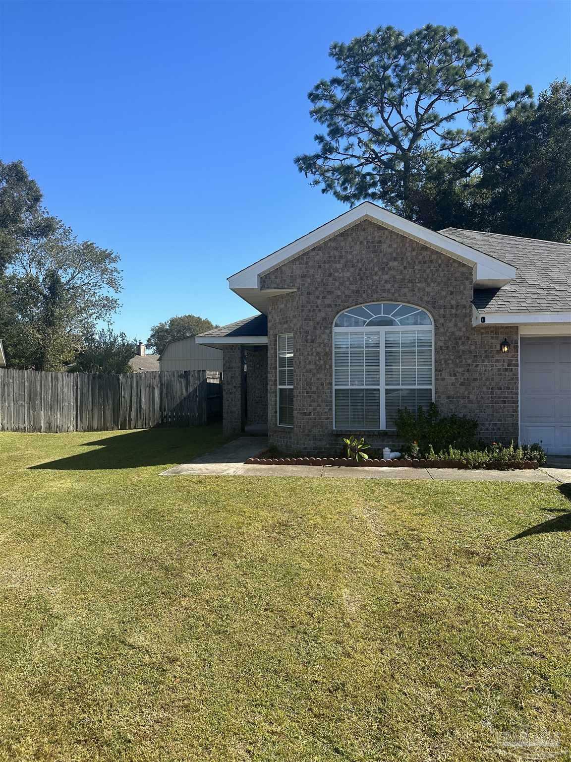 Property Photo:  4912 Genevive Ct  FL 32526 