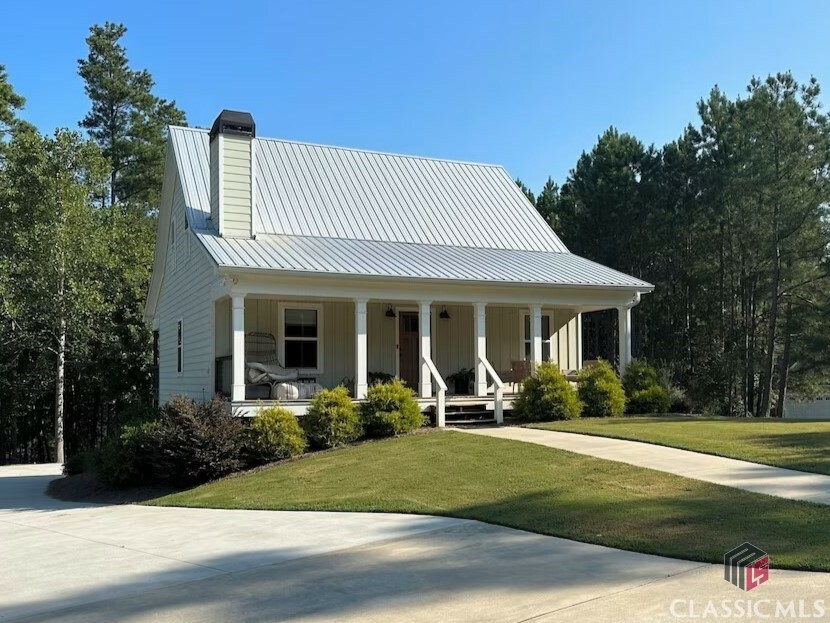 Property Photo:  72 Point Place Road  GA 30643 