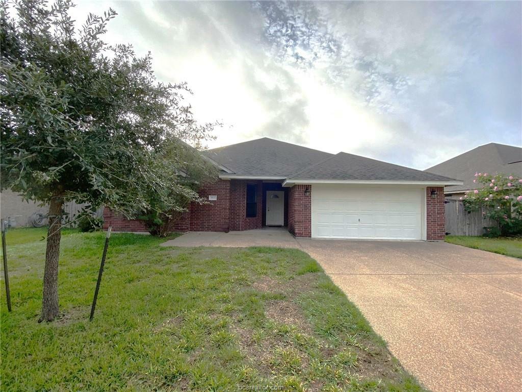 Property Photo:  904 Ladove St  TX 77845 