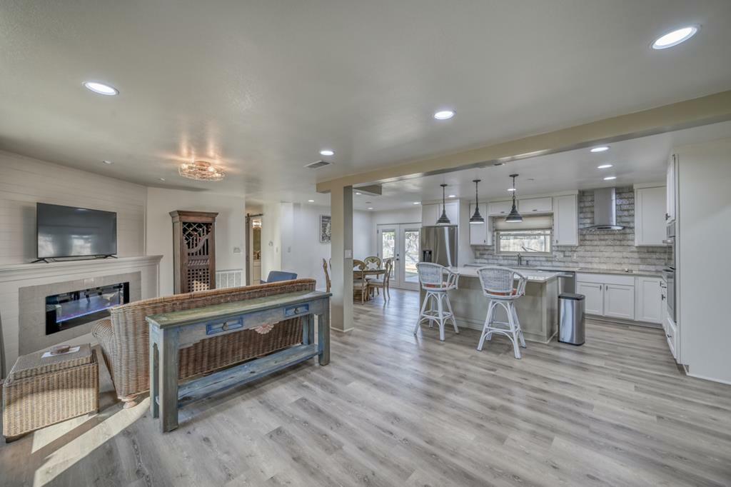 Property Photo: 116 Crestwood Dr TX 78624