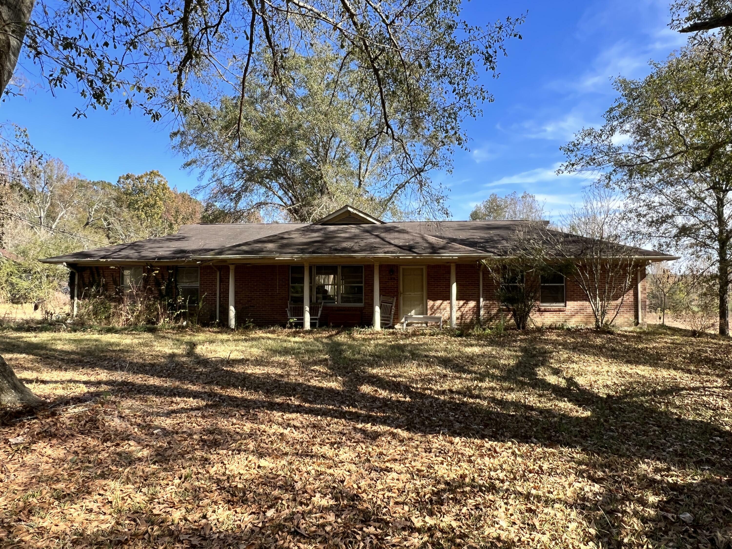 Property Photo:  194 Old Saltillo Road  MS 38866 