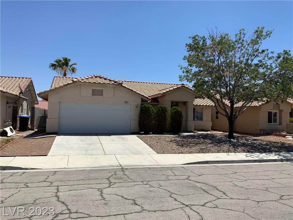 Property Photo:  4902 Hunters Run Drive  NV 89031 