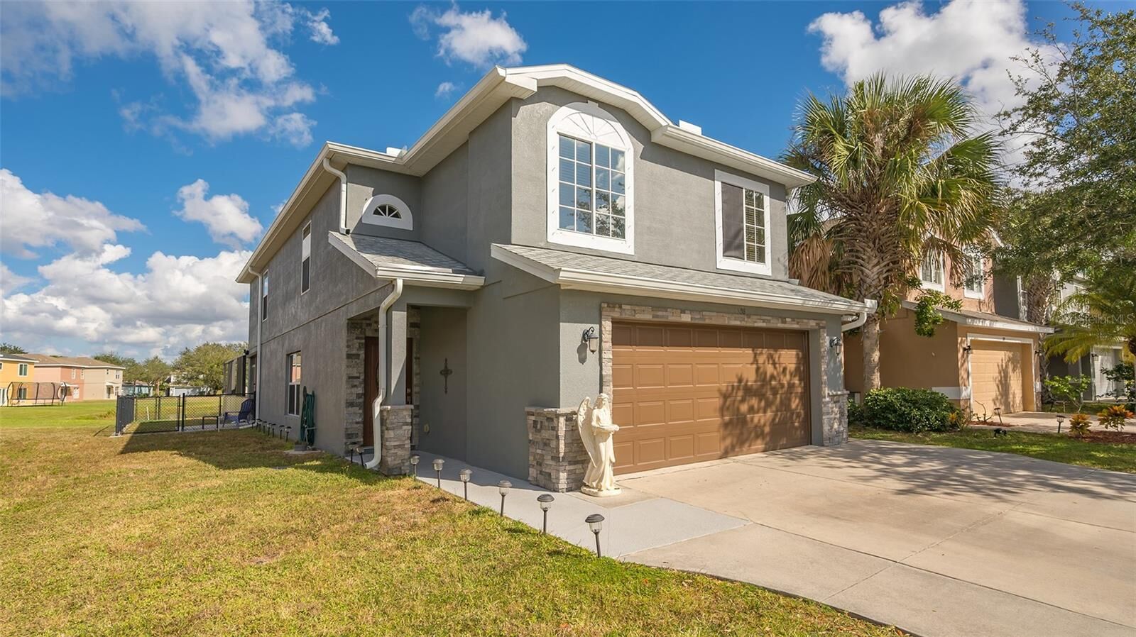 Property Photo: 305 Beacon Harbour Loop FL 34212