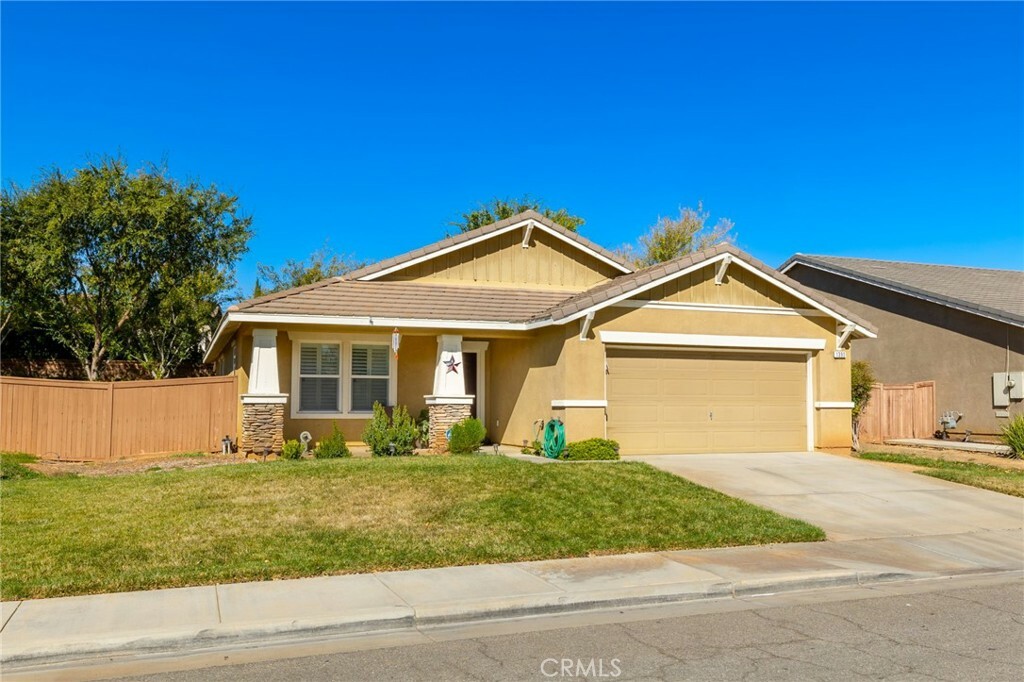 Property Photo:  1390 Sweetpea Lane  CA 92223 