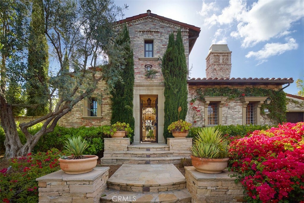Property Photo: 17 Prairie Grass CA 92603