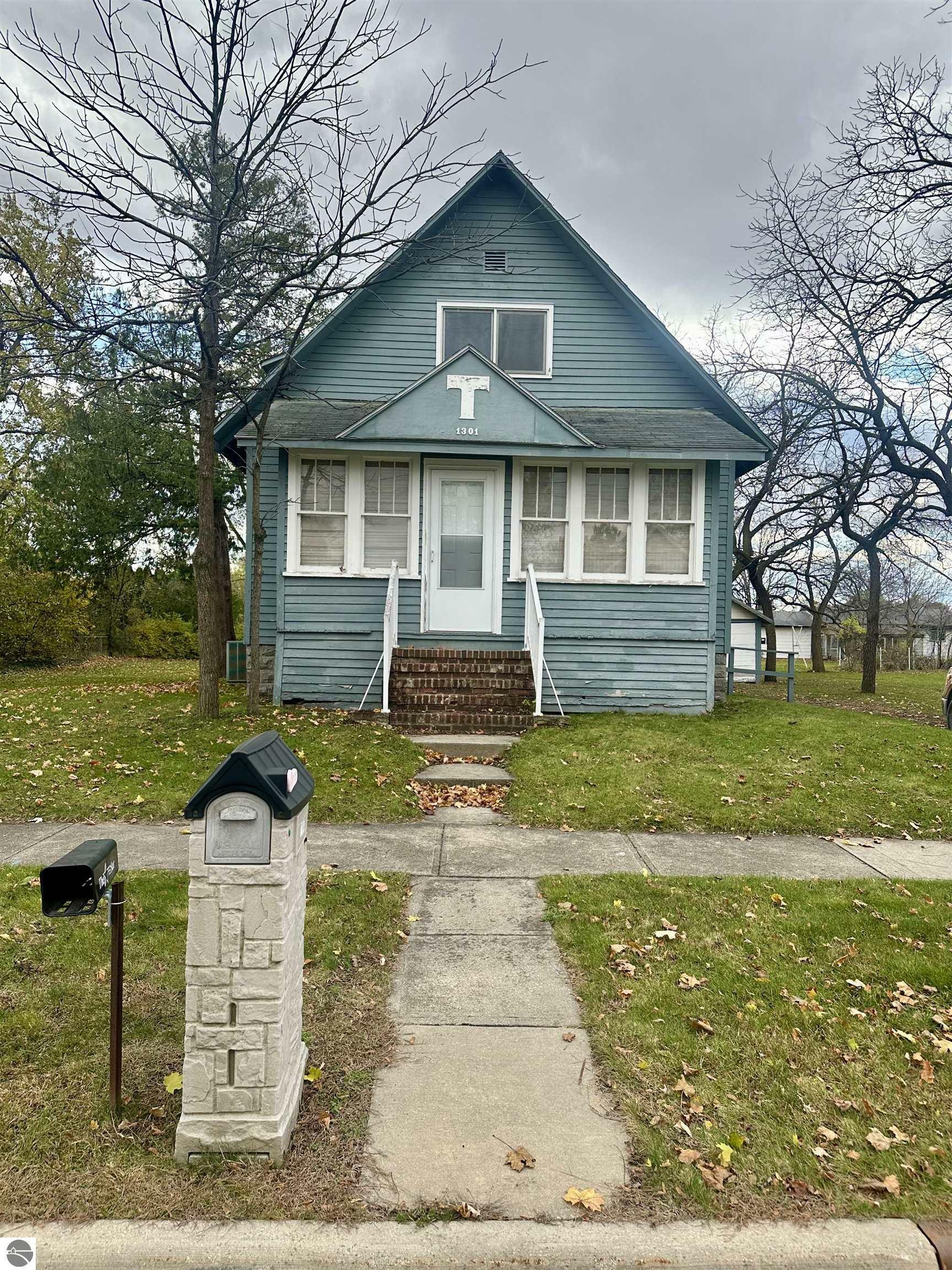 1301 W Broadway  Mt Pleasant MI 48858 photo