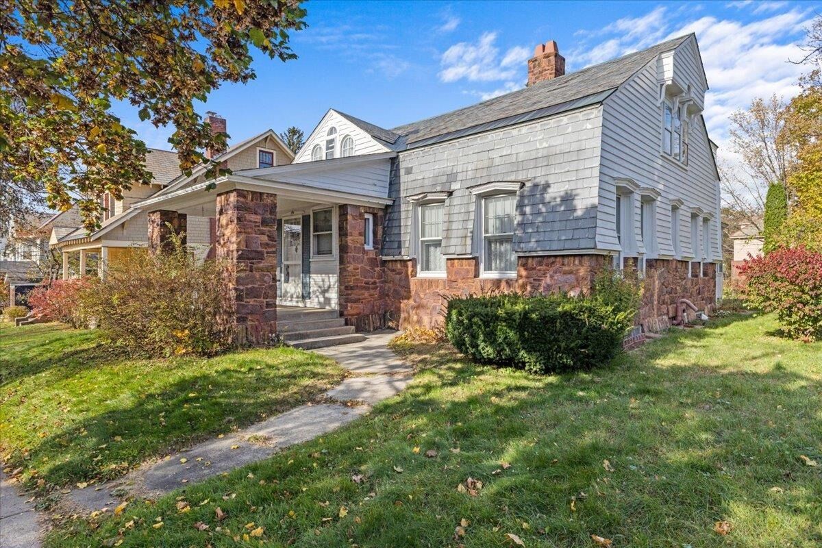 Property Photo: 190 Loomis Street VT 05401