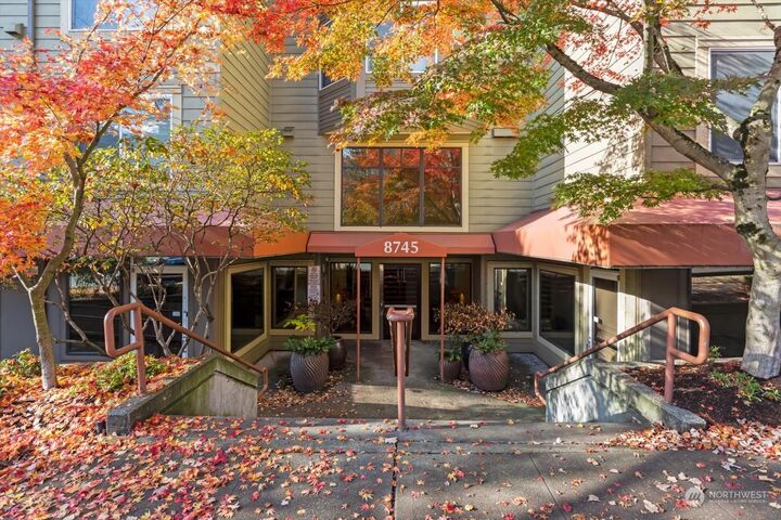 8745 Greenwood Avenue N 511  Seattle WA 98103 photo