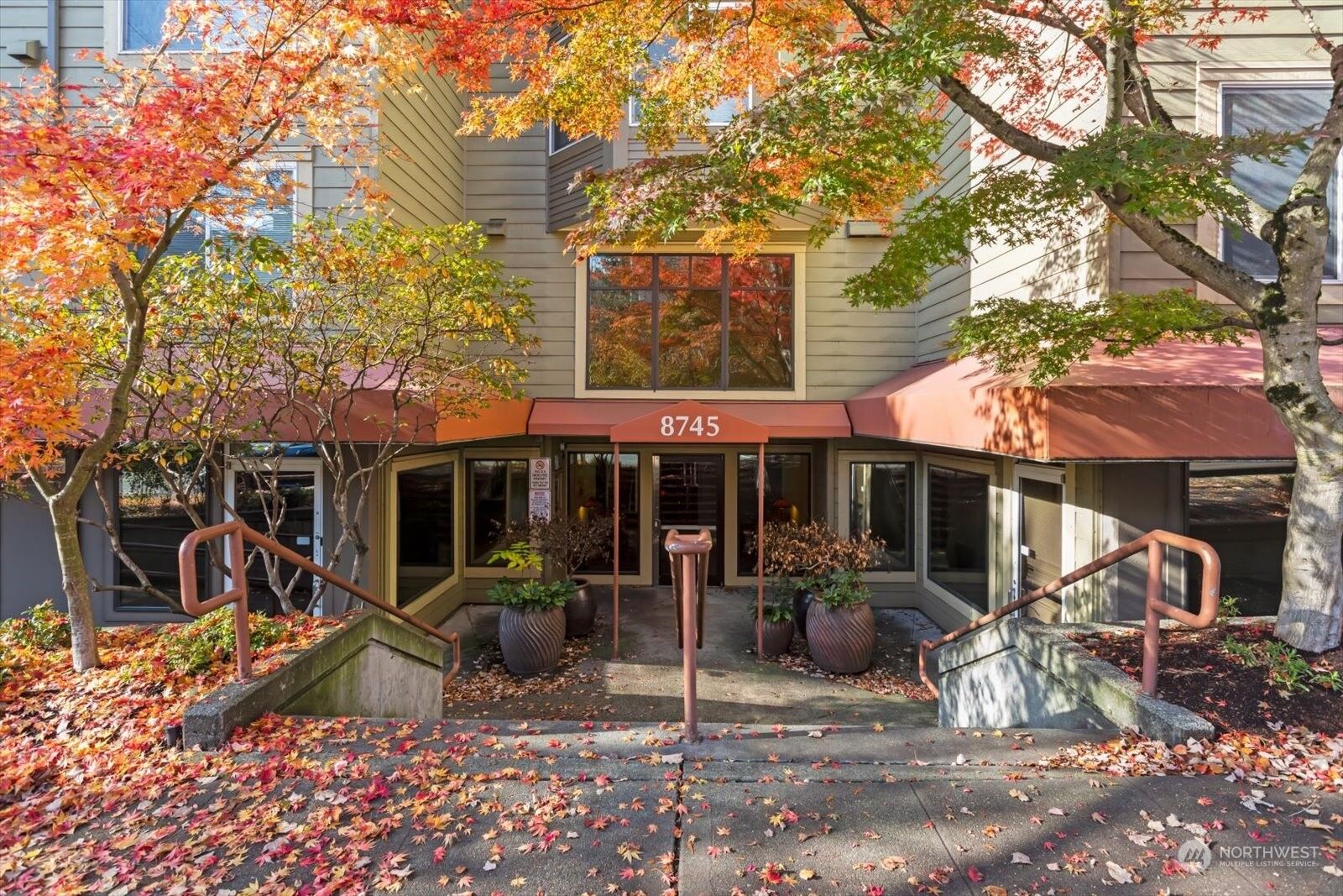 Property Photo:  8745 Greenwood Avenue N 511  WA 98103 