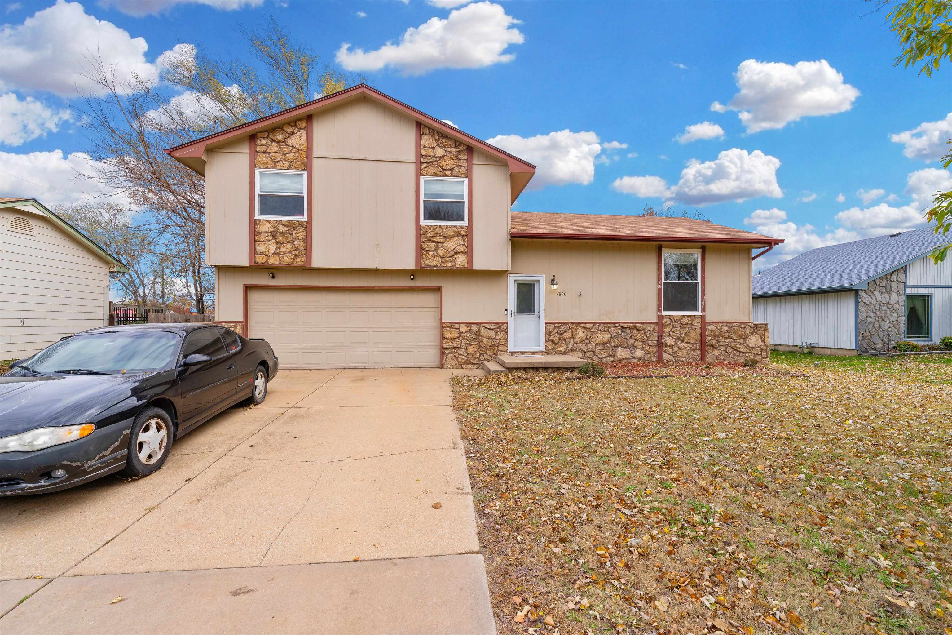 Property Photo:  4820 S Martinson Cir  KS 67217 