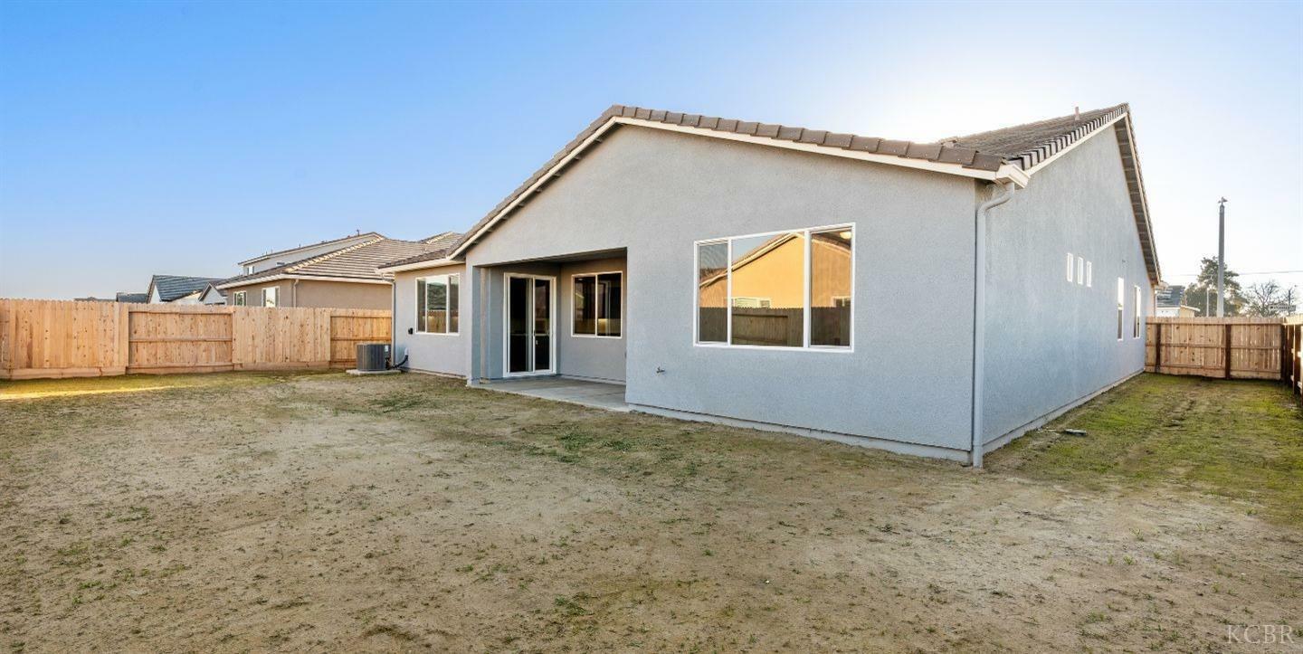 Property Photo:  2249 Wilsonia Street  CA 93230 