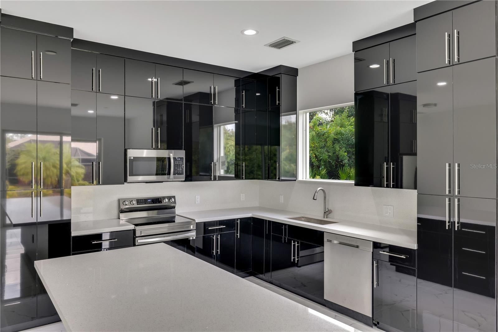 Property Photo: 118 Green Pine Park FL 33947