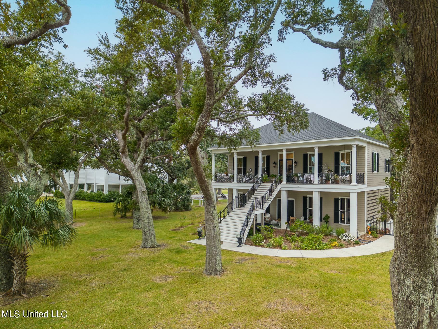 Property Photo:  800 W Beach Boulevard  MS 39571 