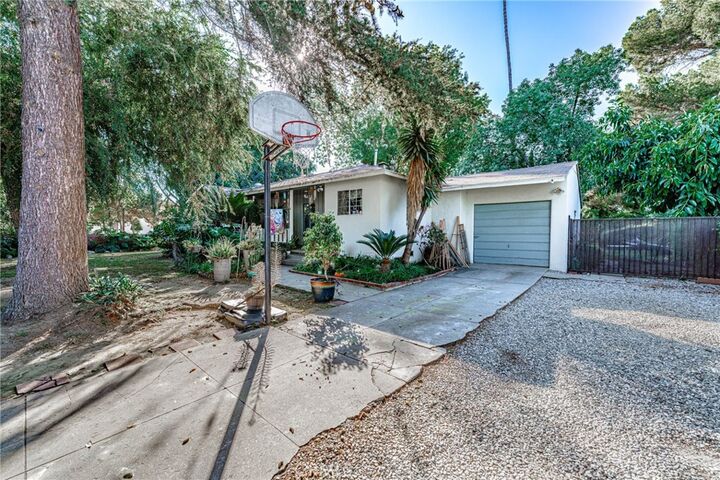 Property Photo:  1727 S Charlotte Avenue  CA 91776 