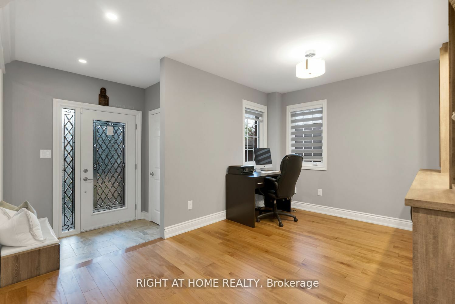 Property Photo: 1511 Clearbrook Dr ON L1K2S3